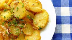 Patatas al vapor con vinagreta de piparras